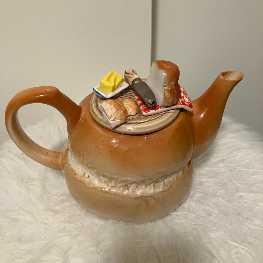 Vintage 1987 English Cottage Loaf Bread & Butter Teapot by Sunshine Ceramics